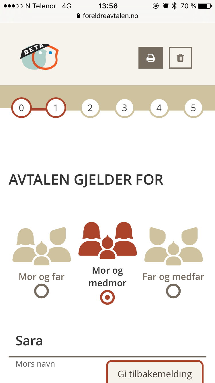 Screenshot showing the interface of foreldreavtalen.no. The first screen of the wizard is depicted, with Mother & Co-mother selected, and the name of the Mother is typed out as 'Sara'.